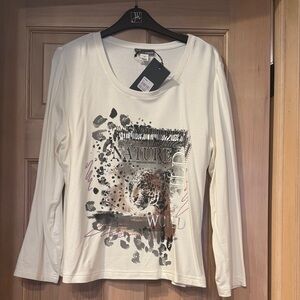 NWT - Dolcezza Nature Print Cream Top